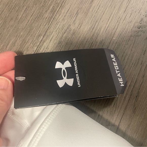 Girls padded under armour shorts - Picture 2 of 5